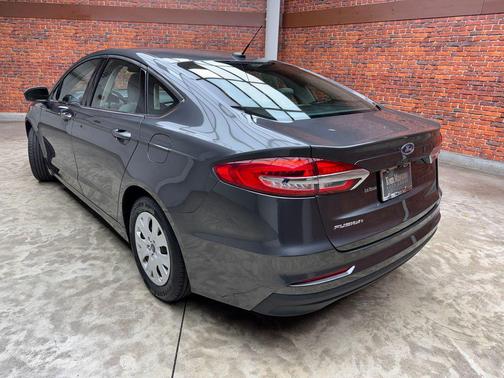 Magnetic 2019 Ford Fusion S