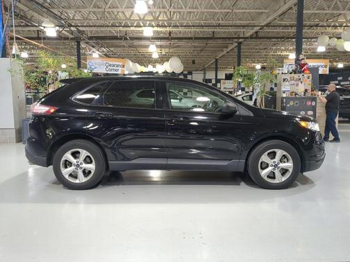 Shadow Black 2018 Ford Edge SE