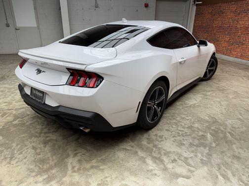 Oxford White 2024 Ford Mustang EcoBoost Premium