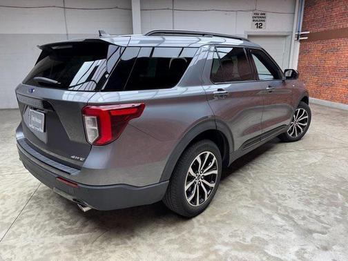 2022 Ford Explorer ST-Line