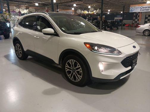 Star White Metallic Tri-Coat 2020 Ford Escape SEL