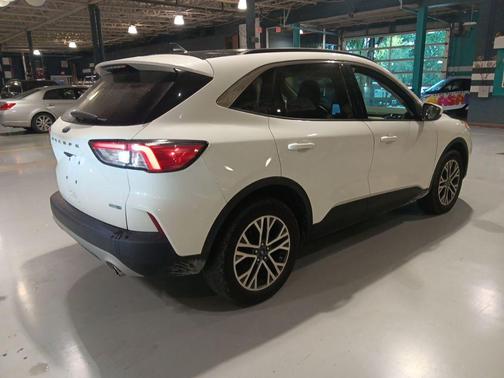 Star White Metallic Tri-Coat 2020 Ford Escape SEL