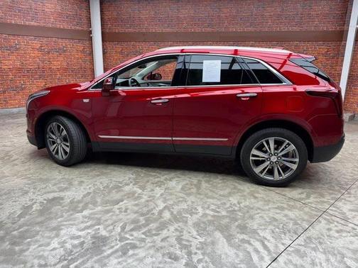 2021 Cadillac XT5 Premium Luxury