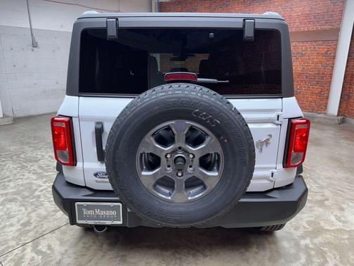 Oxford White 2026 Ford Bronco Big Bend