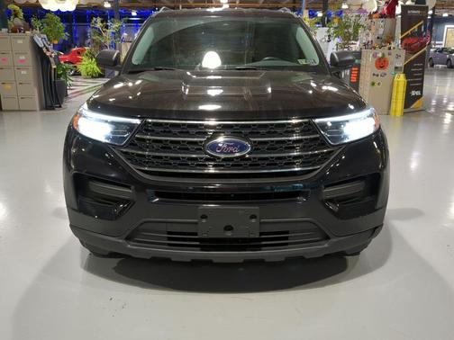 Agate Black Metallic 2023 Ford Explorer XLT