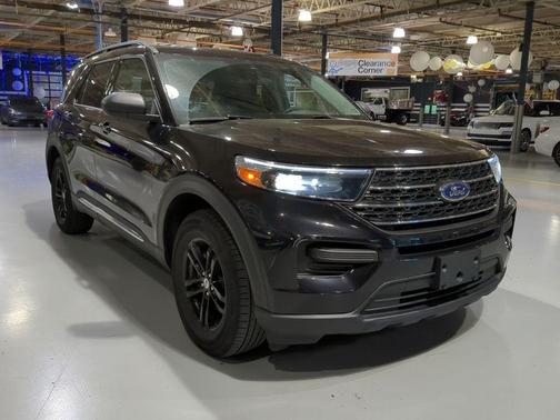 Agate Black Metallic 2023 Ford Explorer XLT