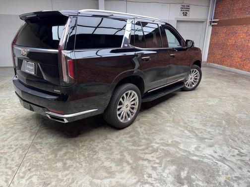 2022 Cadillac Escalade Luxury