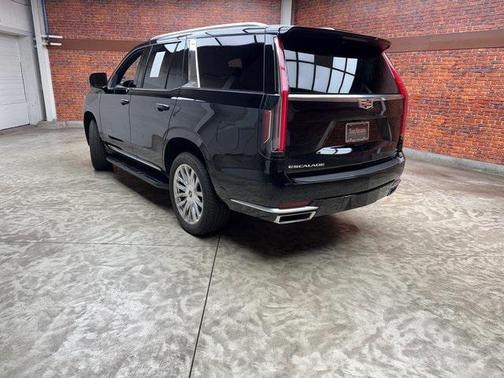 2022 Cadillac Escalade Luxury