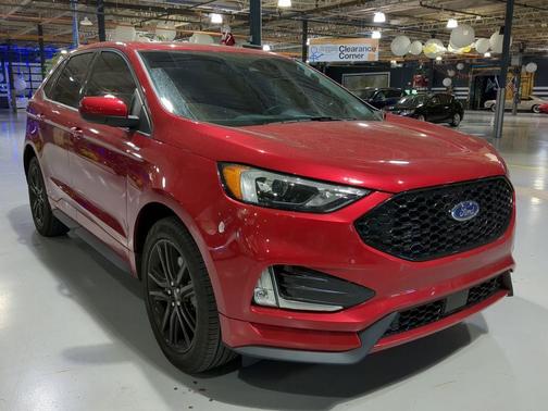 Rapid Red Metallic Tinted Clearcoat 2024 Ford Edge ST Line