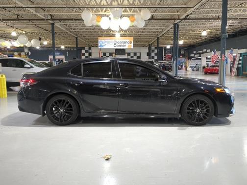 2024 Toyota Camry Hybrid SE