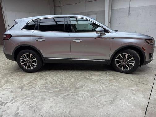 2020 Lincoln Nautilus Standard