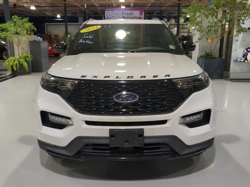 2023 Ford Explorer ST-Line