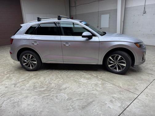 2024 Audi Q5 45 S line Premium Plus
