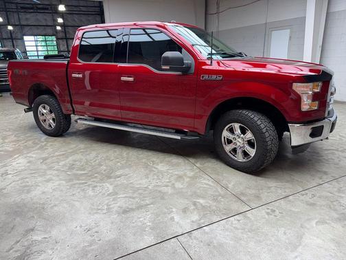 Ruby Red Metallic Tinted Clearcoat 2016 Ford F-150 XLT