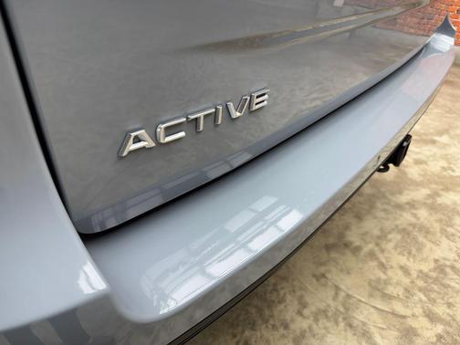 Glacier Gray Metallic Tri-Coat 2026 Ford Expedition Active