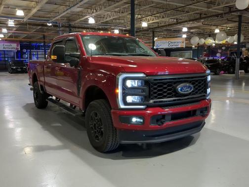 Rapid Red Metallic Tinted Clearcoat 2024 Ford F-250 XLT