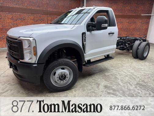 Oxford White 2026 Ford F-450 DRW