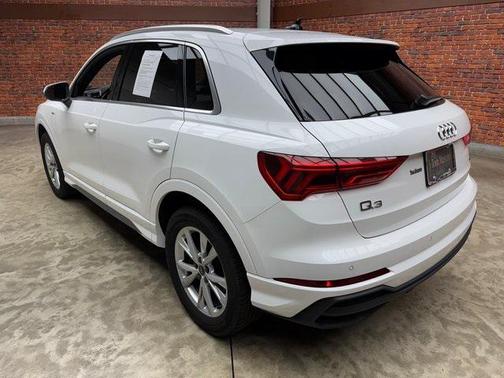 2023 Audi Q3 Premium 45 TFSI S line quattro Tiptronic