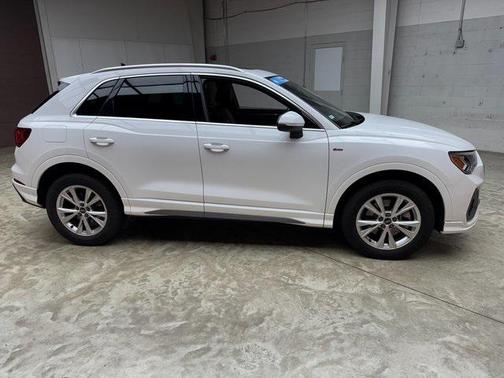 2023 Audi Q3 Premium 45 TFSI S line quattro Tiptronic
