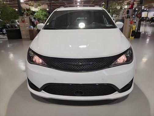2020 Chrysler Pacifica Touring-L Plus