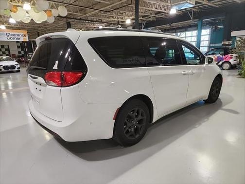 2020 Chrysler Pacifica Touring-L Plus