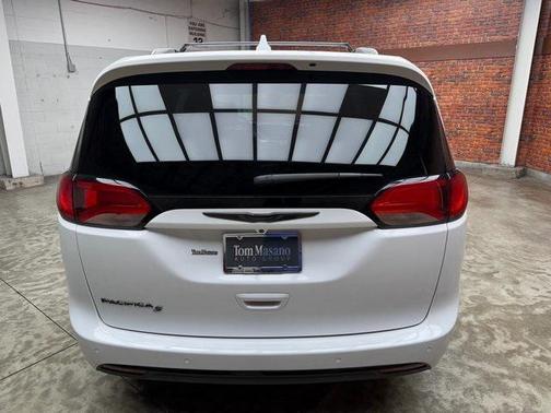 2020 Chrysler Pacifica Touring-L Plus