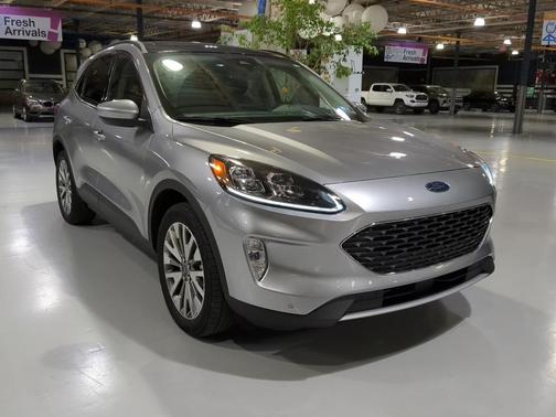 2022 Ford Escape Titanium