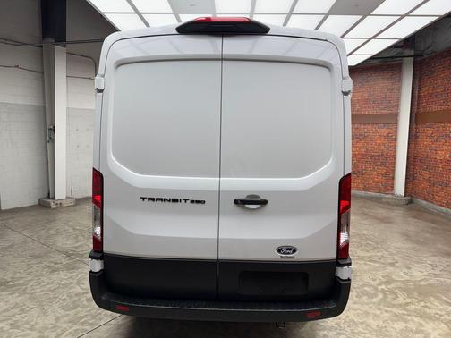 Oxford White 2026 Ford Transit-250 Base