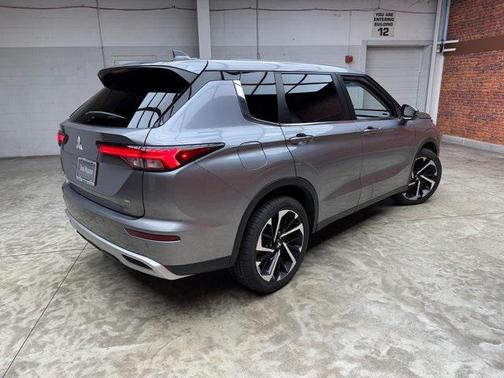 2022 Mitsubishi Outlander Black Edition S-AWC