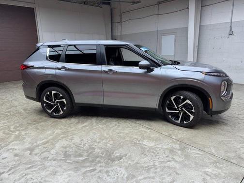 2022 Mitsubishi Outlander Black Edition S-AWC