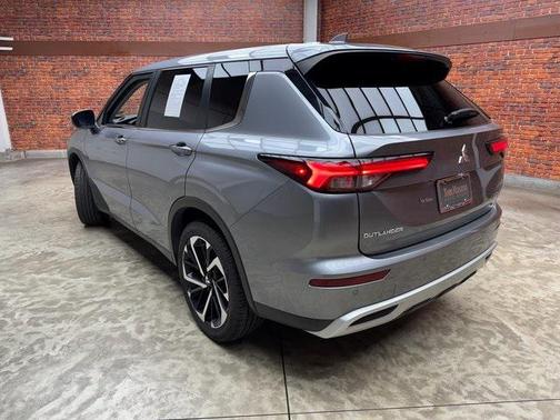 2022 Mitsubishi Outlander Black Edition S-AWC