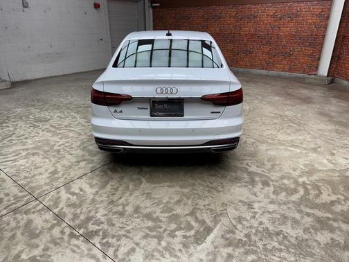 2022 Audi A4 45 S line Premium Plus