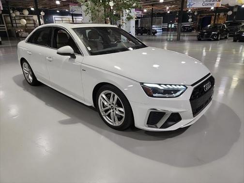 2022 Audi A4 45 S line Premium Plus