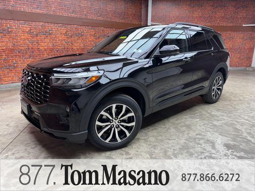 Agate Black Metallic 2026 Ford Explorer ST-Line