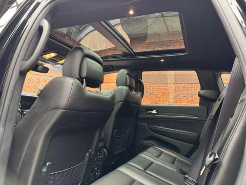 Diamond Black Crystal Pearlcoat 2021 Jeep Grand Cherokee Limited