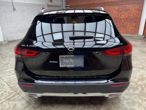 2021 Mercedes-Benz GLA 250 Base 4MATIC