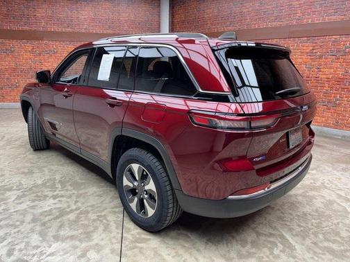 2022 Jeep Grand Cherokee 4xe Base