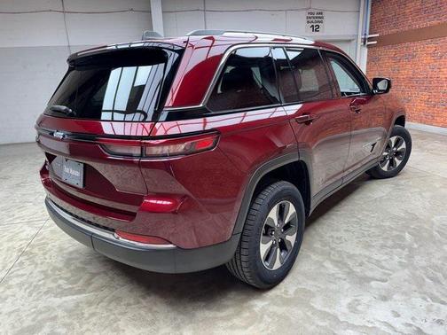 2022 Jeep Grand Cherokee 4xe Base