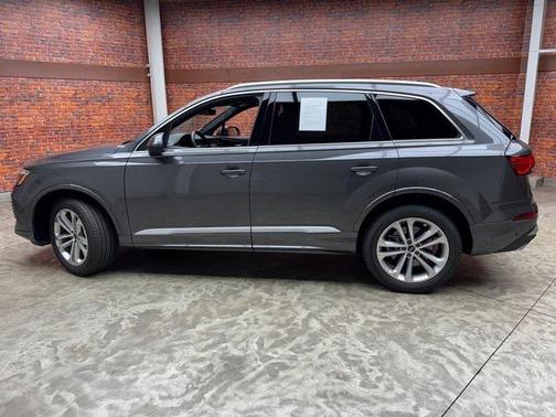 2025 Audi Q7 55 Premium Plus