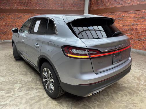 2022 Lincoln Nautilus Standard