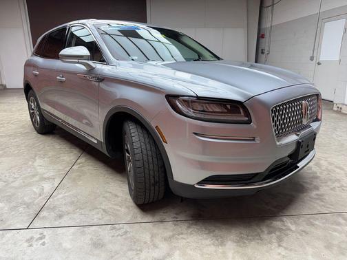 2022 Lincoln Nautilus Standard