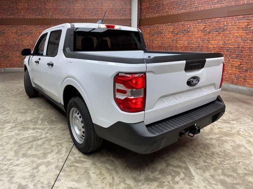 Oxford White 2026 Ford Maverick XL