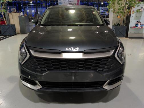 Gravity Gray 2023 Kia Sportage LX