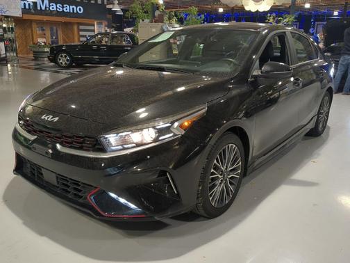 Aurora Black 2024 Kia Forte GT-Line