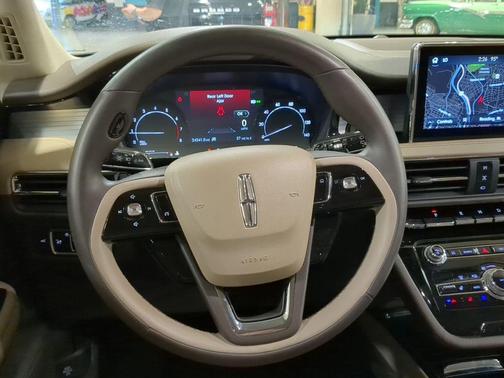 Pristine White Metallic Tri-Coat 2022 Lincoln Corsair Standard