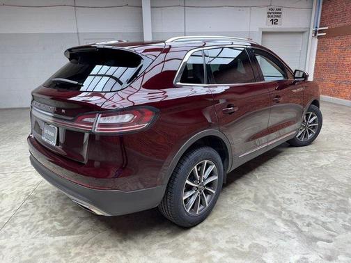 2022 Lincoln Nautilus Standard
