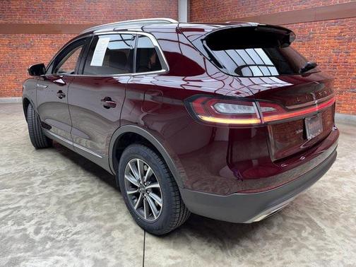 2022 Lincoln Nautilus Standard