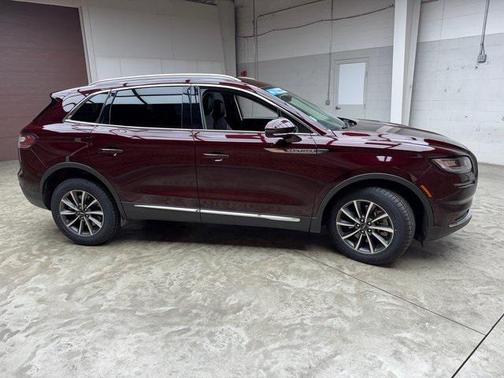 2022 Lincoln Nautilus Standard