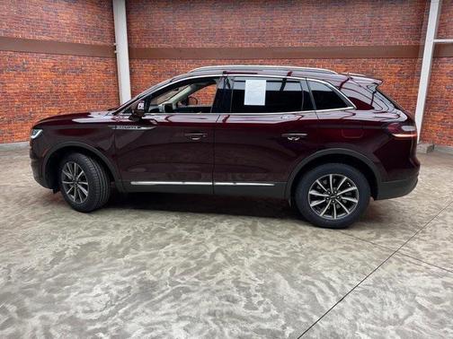 2022 Lincoln Nautilus Standard