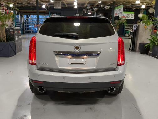 Radiant Silver Metallic 2016 Cadillac SRX Luxury Collection